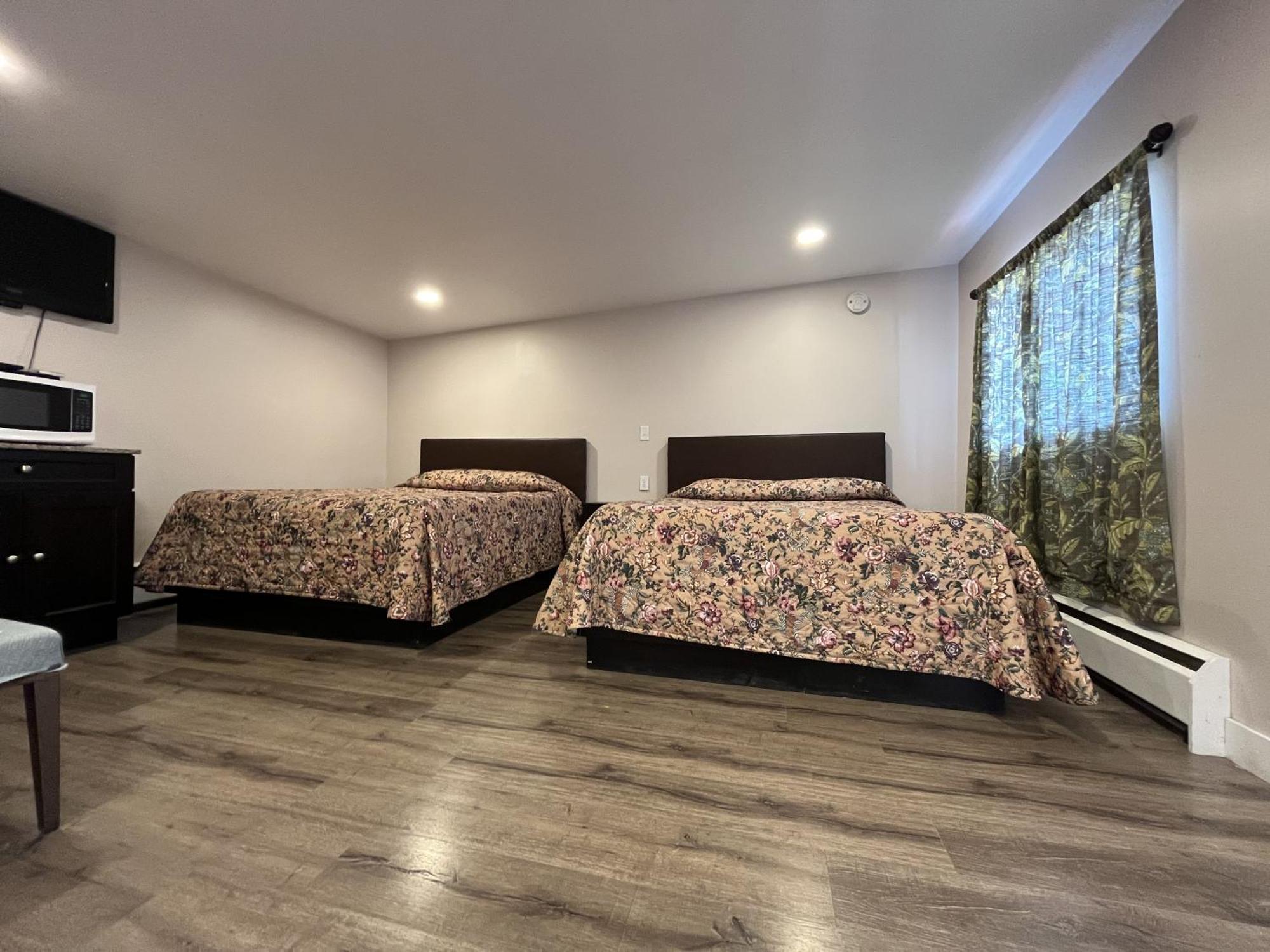 Kluane Park Inn Haines Junction Dış mekan fotoğraf