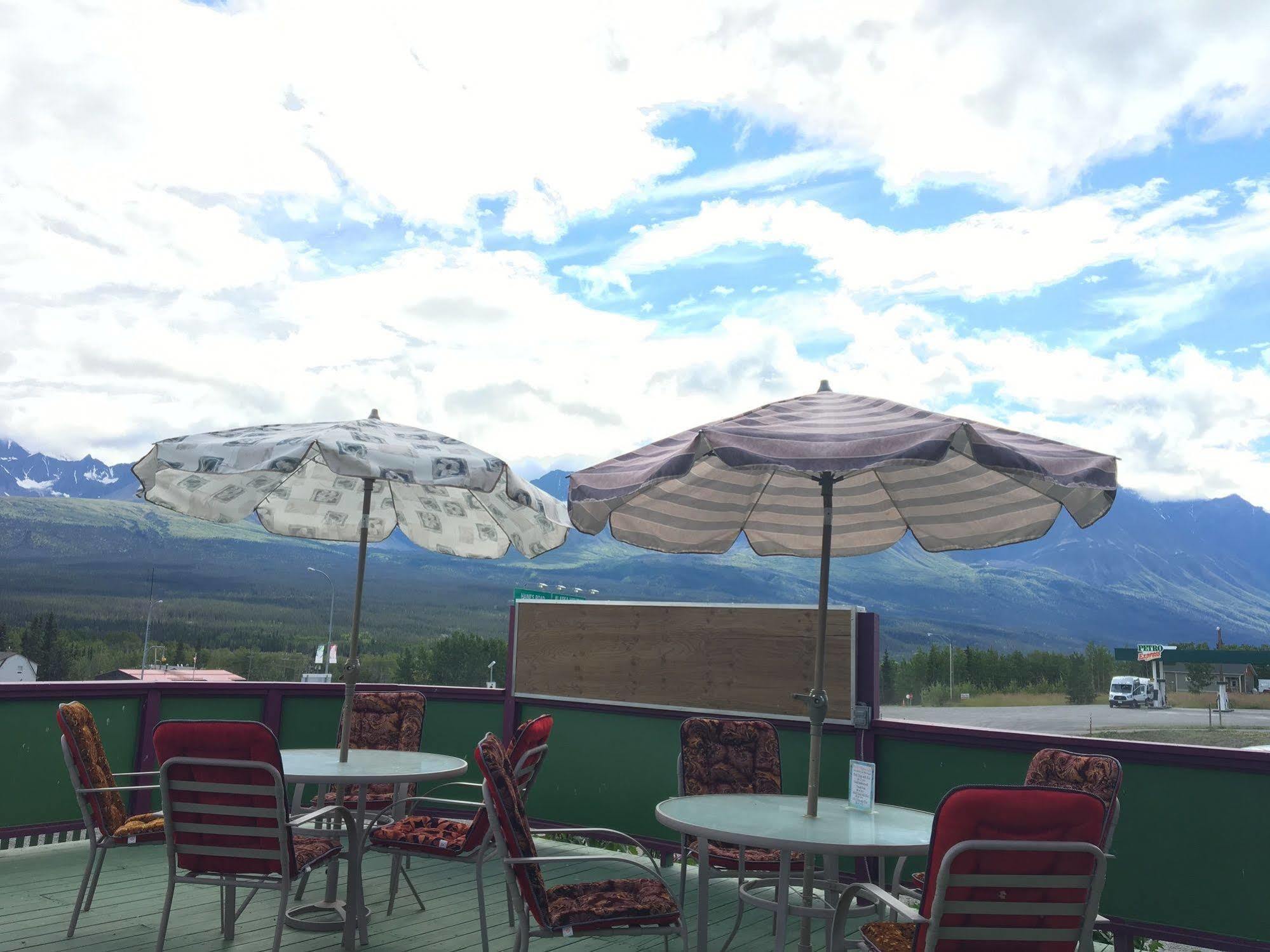 Kluane Park Inn Haines Junction Dış mekan fotoğraf
